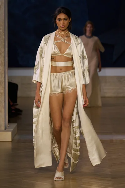Look 56